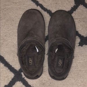 UGG slippers Size 7